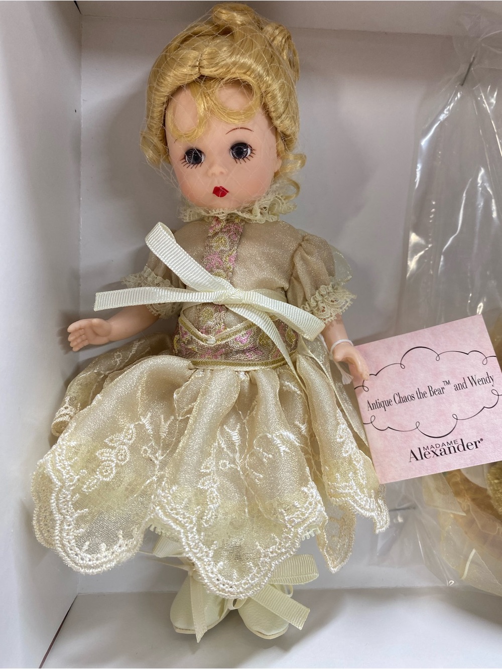 Vintage Madame Alexander Antique Choas The Bear & Wendy #36460